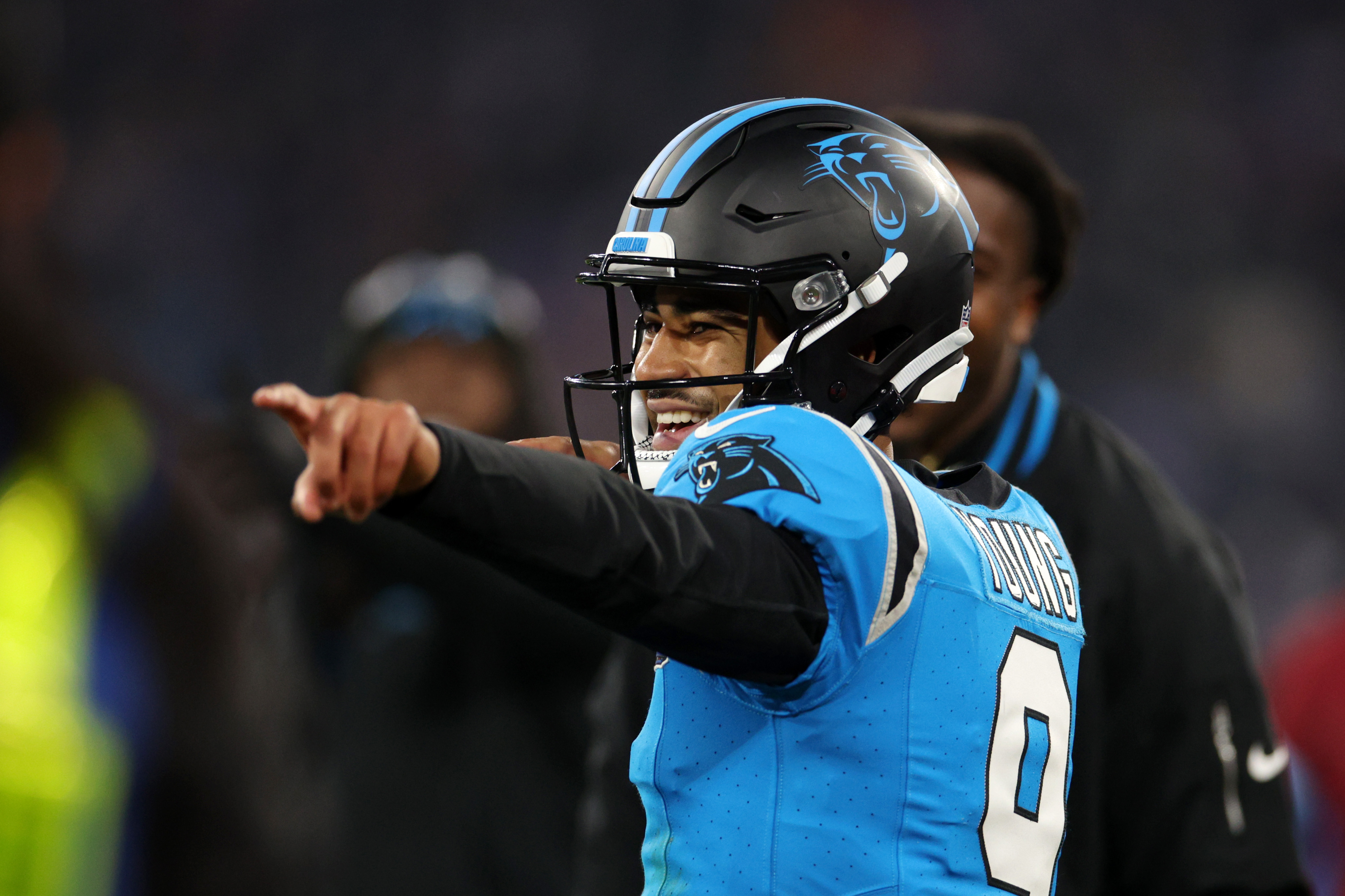 猛龙大胜篮网止3连败 瓦格纳22分魔术力克骑士